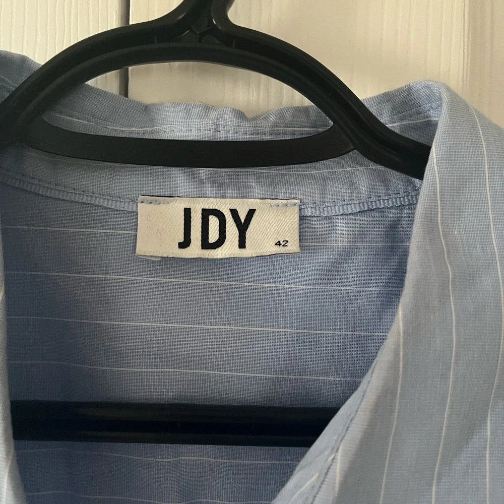 Button down shirt - Picture 2 of 2